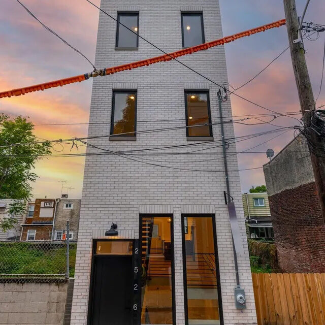 Philadelphia Exterior Front